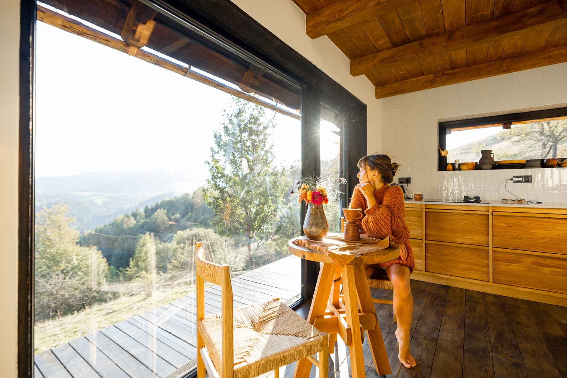 morning-coffee-and-mountain-views-RVAQKU9.jpg